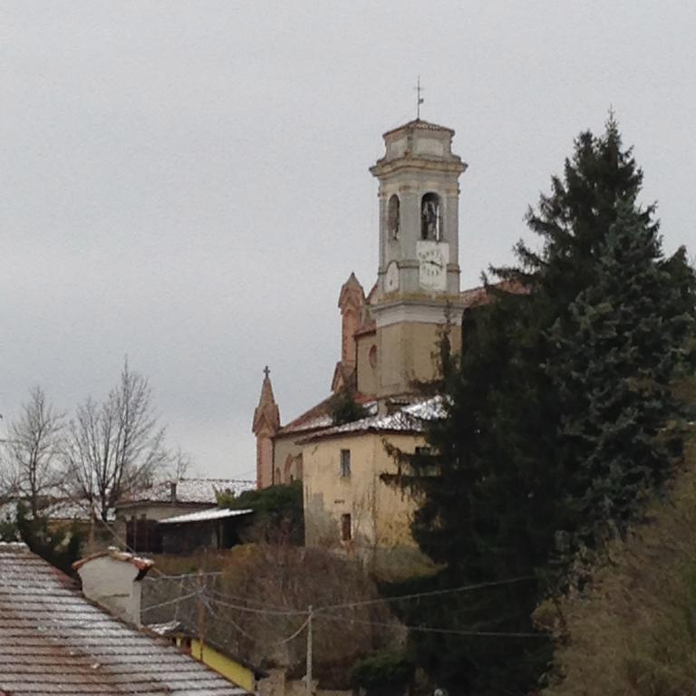 Cerretto Langhe Dimora Storico Romantica Il Sole E La Luna מראה חיצוני תמונה