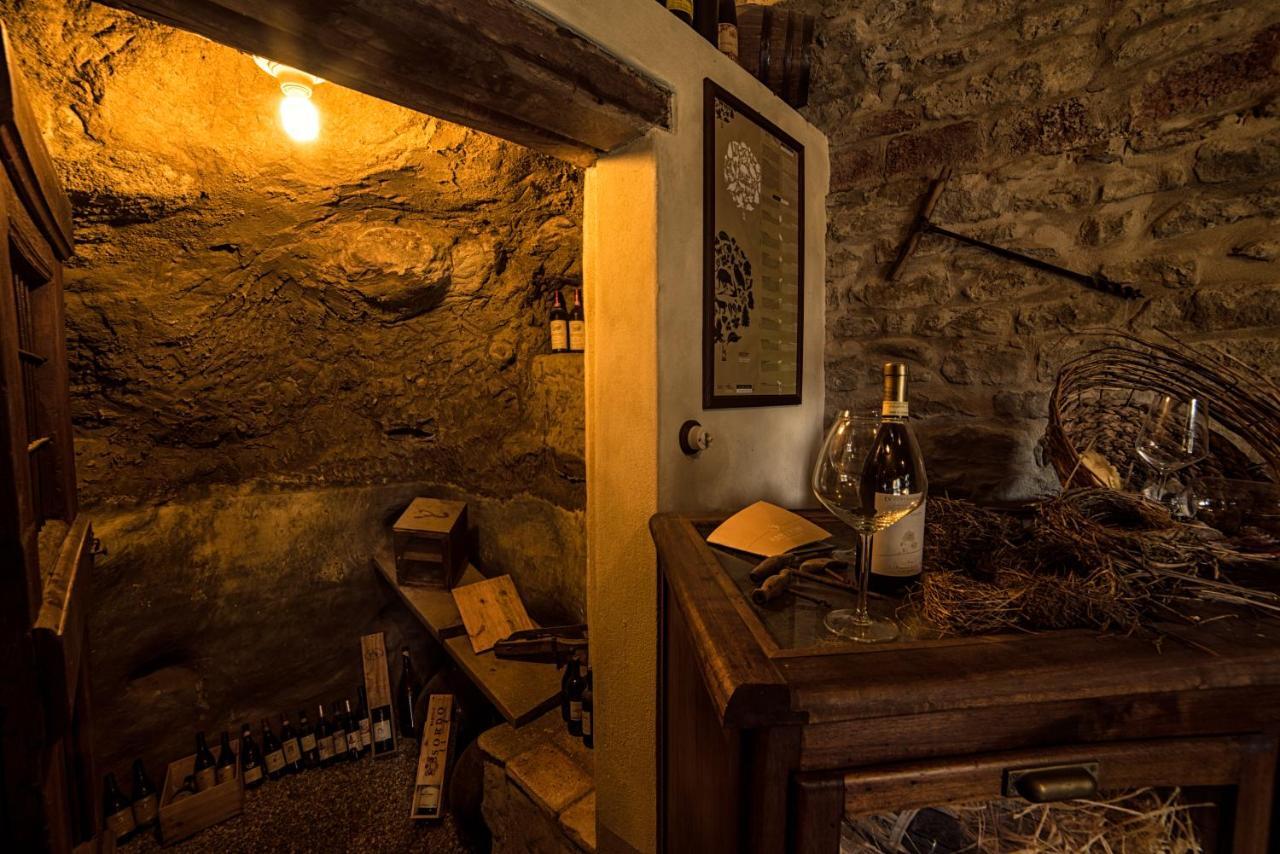 Cerretto Langhe Dimora Storico Romantica Il Sole E La Luna מראה חיצוני תמונה